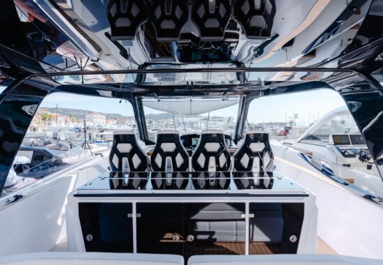 Wnętrze Level Yachts 43ST - Jachty na sprzedaż - dealer łodzi motorowych i jachtów - Warszawa, Polska