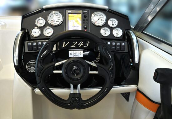 Jacht Viper - Jachty na sprzedaż - dealer łodzi motorowych i jachtów - Warszawa, Polska