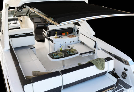385SE Cockpit with Sureshade