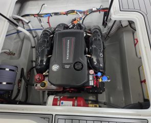 Jachty na sprzedaż - dealer łodzi motorowych i jachtów - Warszawa, Polska